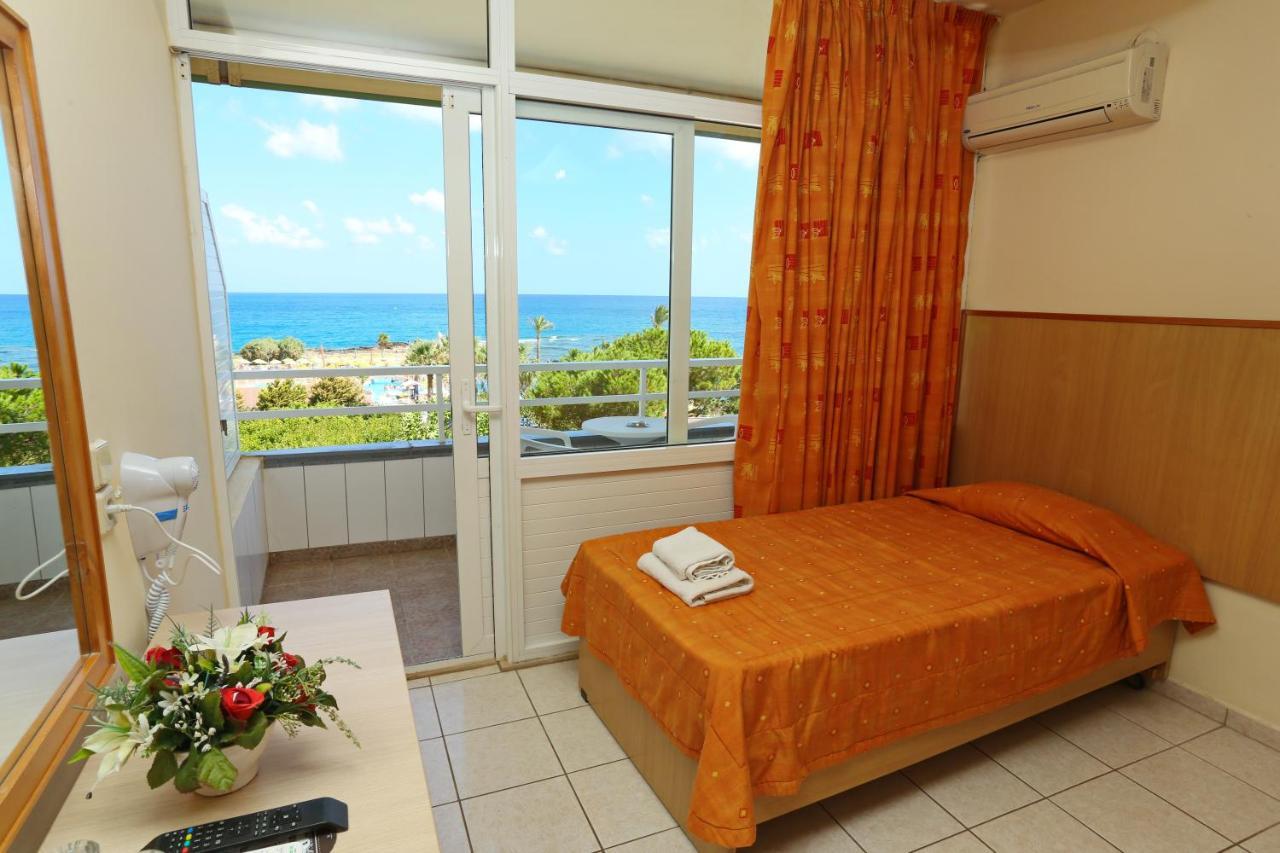 Eri Beach & Village Hotel แอร์ซอนิสซอส ภายนอก รูปภาพ
