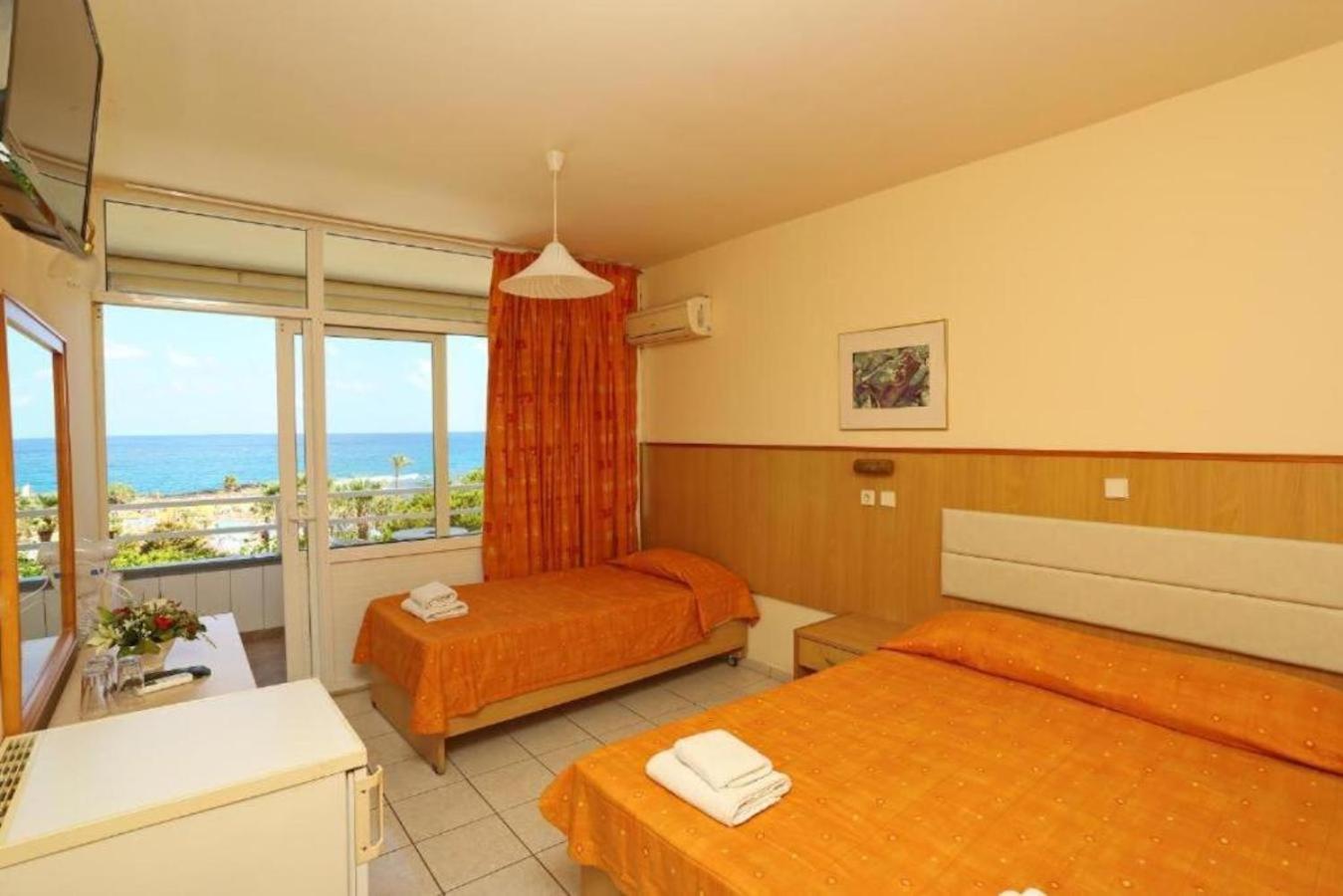 Eri Beach & Village Hotel แอร์ซอนิสซอส ภายนอก รูปภาพ