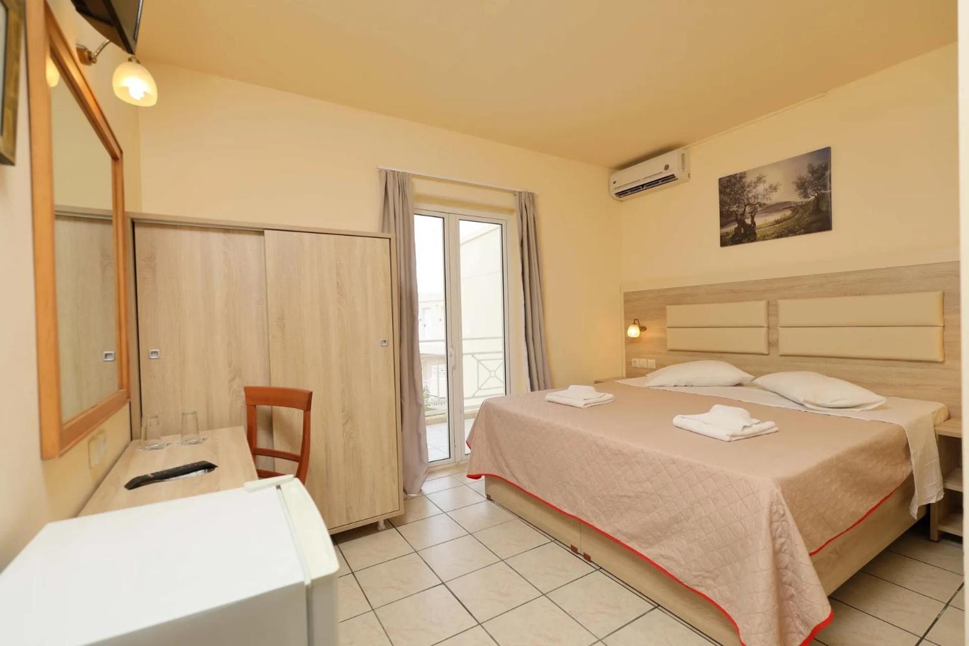 Eri Beach & Village Hotel แอร์ซอนิสซอส ภายนอก รูปภาพ