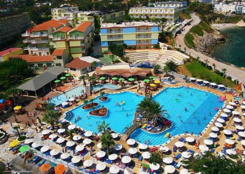 Eri Beach & Village Hotel แอร์ซอนิสซอส ภายนอก รูปภาพ