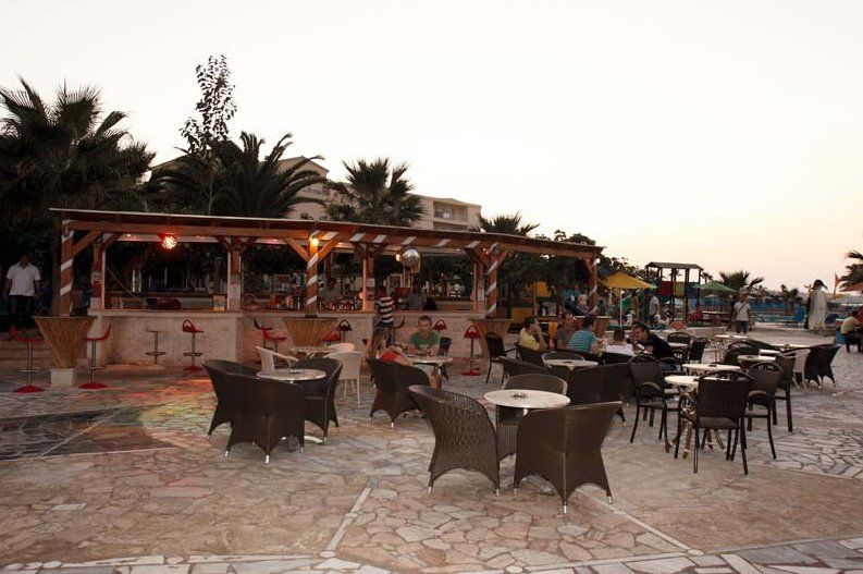 Eri Beach & Village Hotel แอร์ซอนิสซอส ภายนอก รูปภาพ